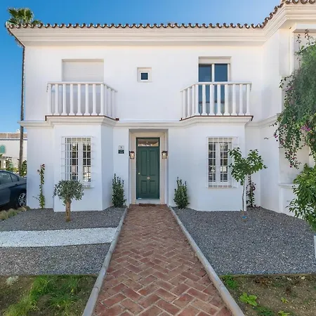 About Casa Aguamarina 4* Marbella